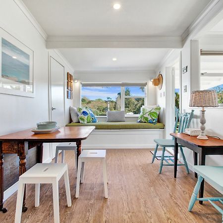 The Little Blue Bach In Oneroa Village By Waiheke Unlimited Esterno foto