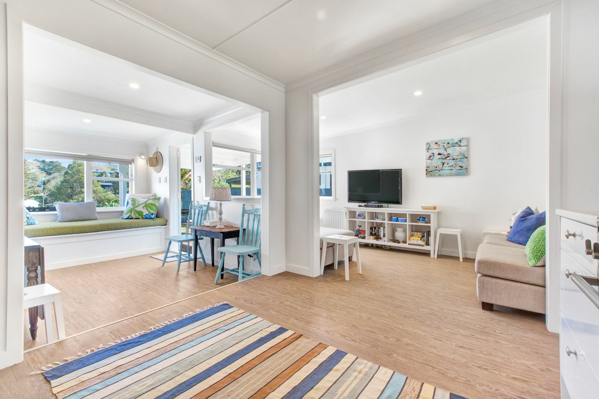 The Little Blue Bach In Oneroa Village By Waiheke Unlimited Esterno foto