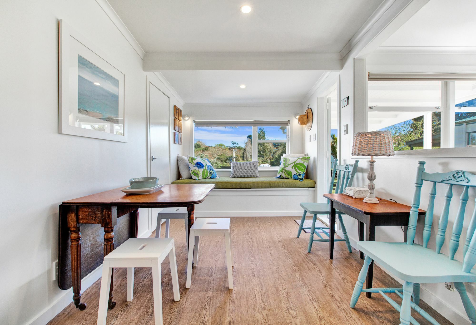 The Little Blue Bach In Oneroa Village By Waiheke Unlimited Esterno foto